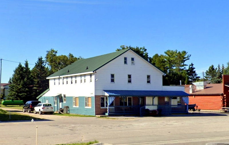 Naubinway Hotel & Cafe (Naubinway Inn) - Street View (newer photo)